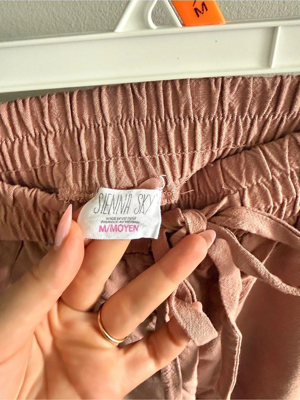 Wide Leg Linen Drawstring Pants - Picture 3 of 4